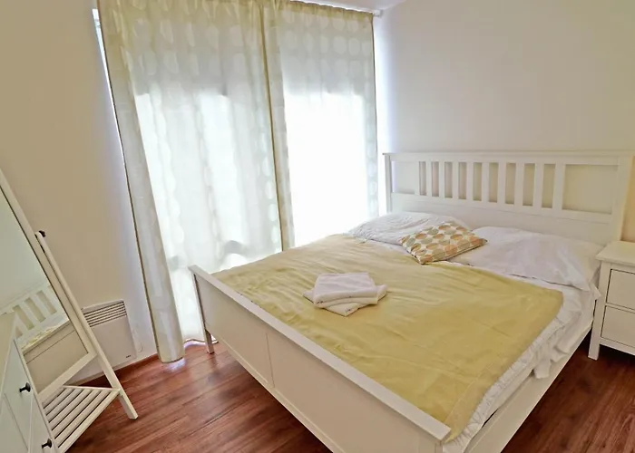 B4 Apollon Resort